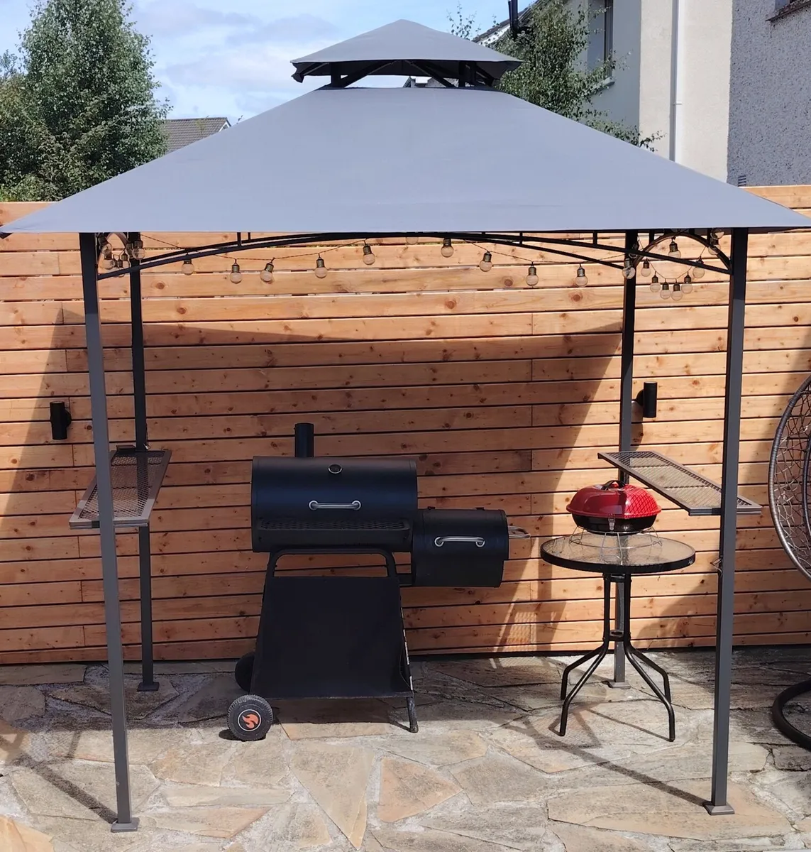 Gazebo and egg chair - Image 1