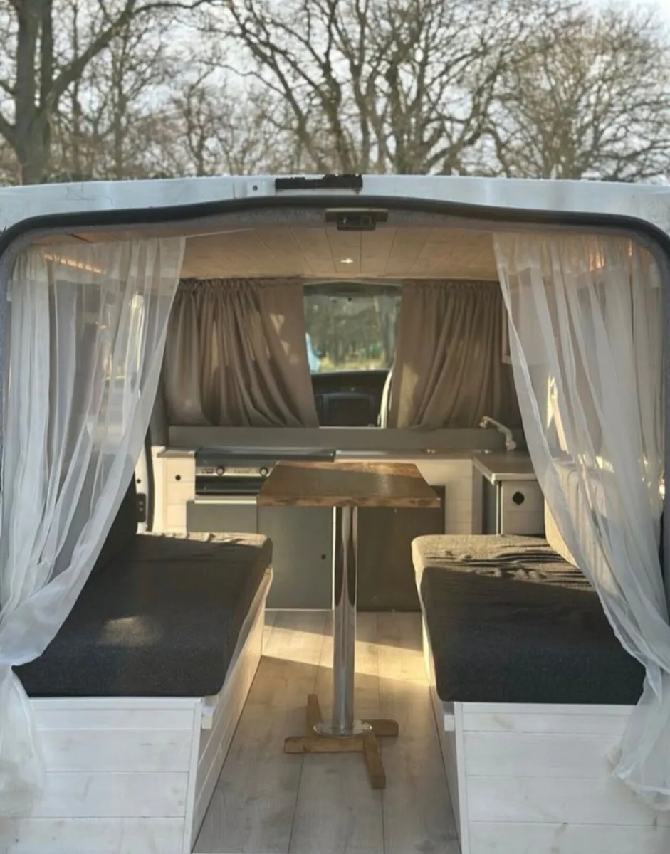 Renault Trafic Campervan - Image 4