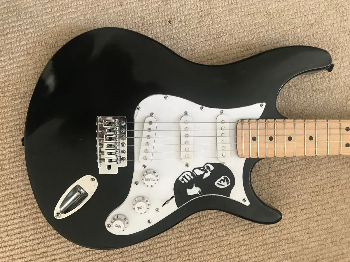Electric guitar - Image 3