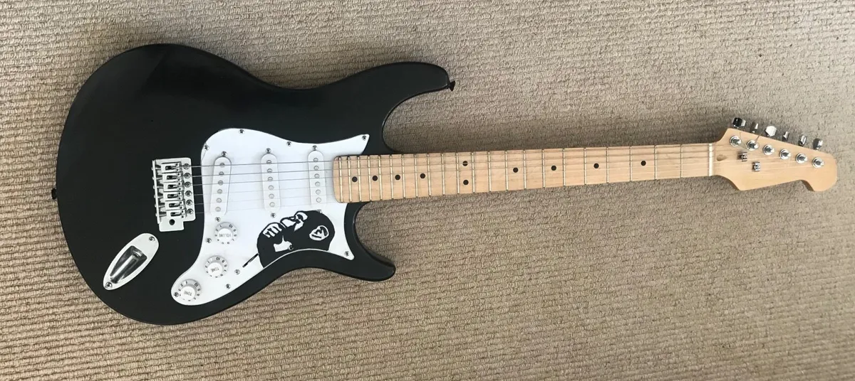 Electric guitar - Image 1