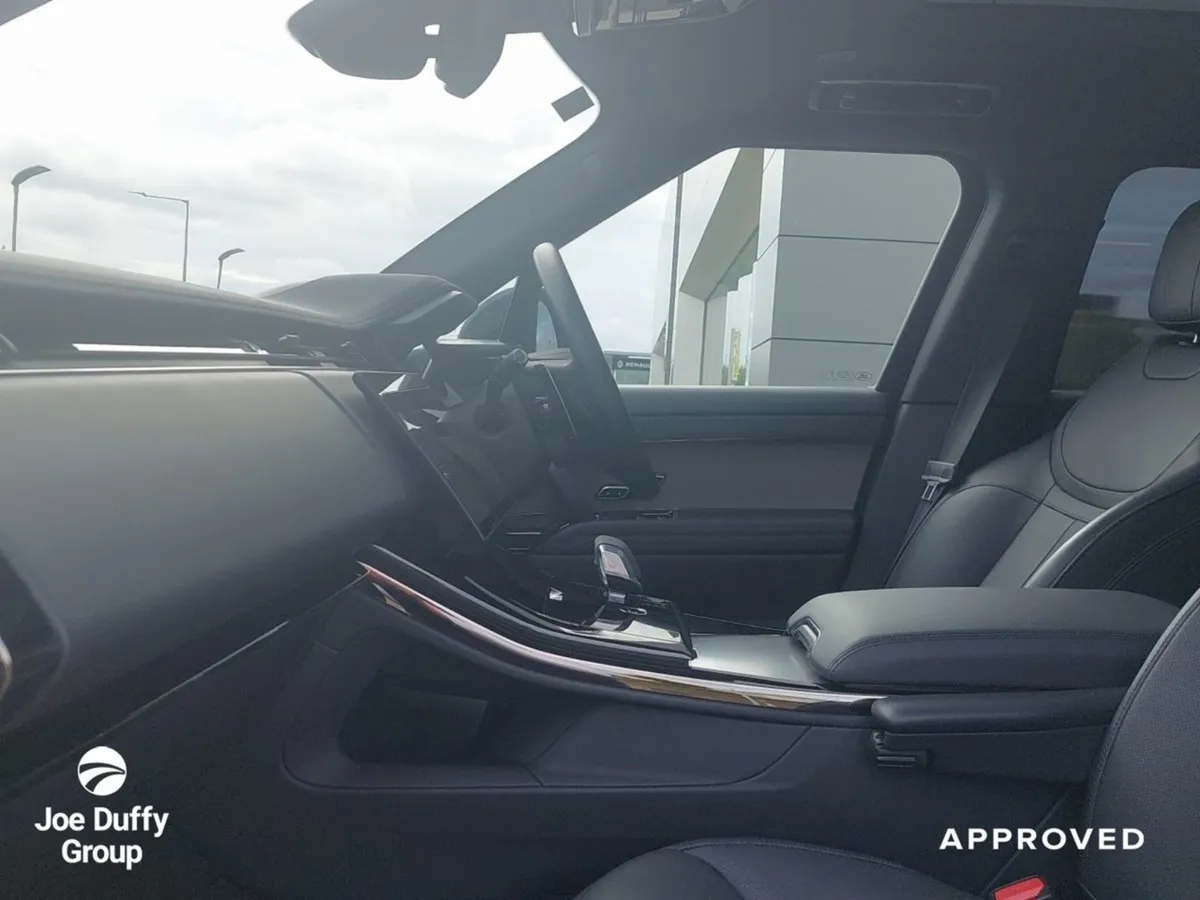Land Rover Range Rover Sport SE Dynamic 3.0 P460 - Image 4