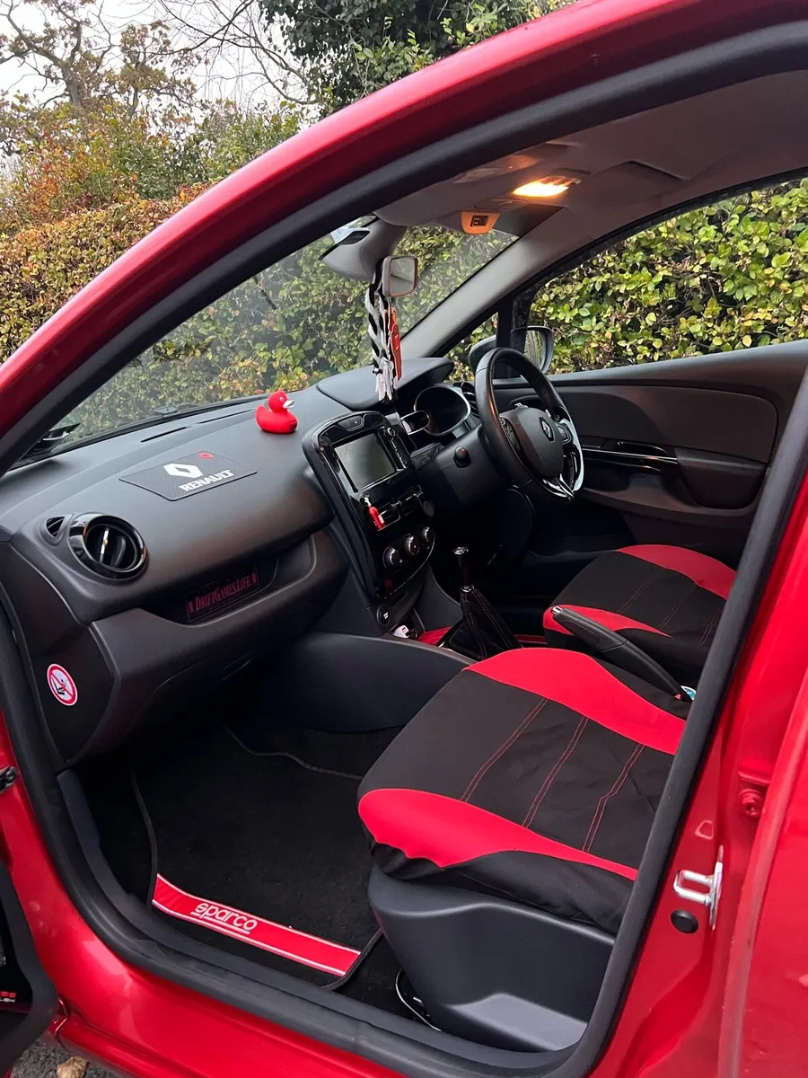 Renault Clio - Image 3