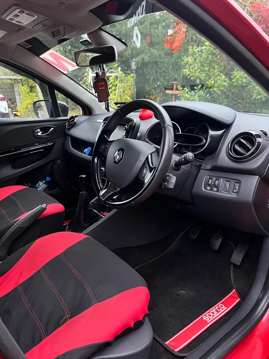 Renault Clio - Image 4