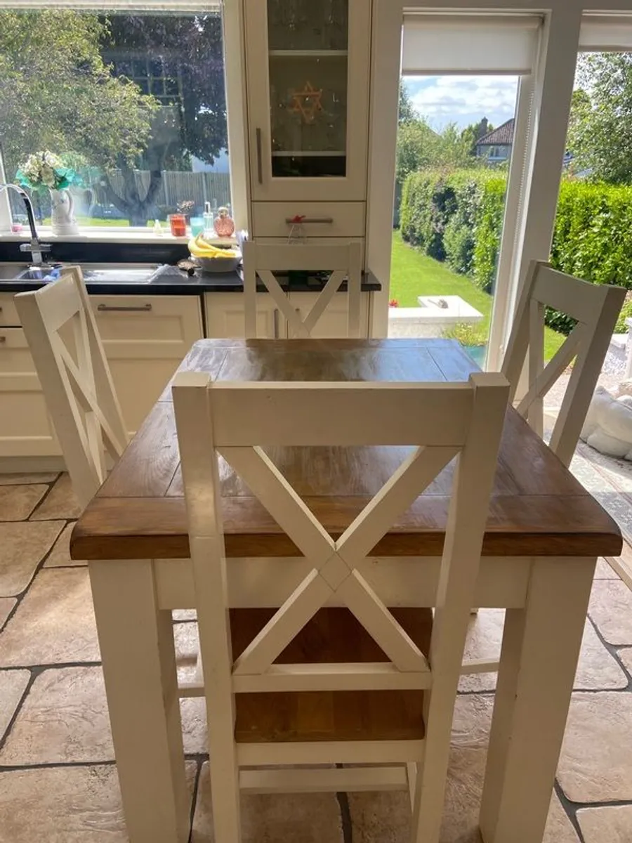 kitchen table and 4 chairs - Image 3