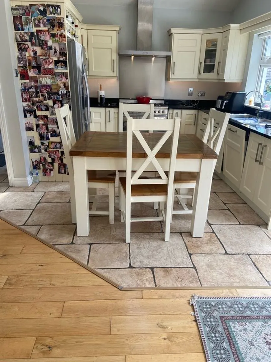 kitchen table and 4 chairs - Image 4