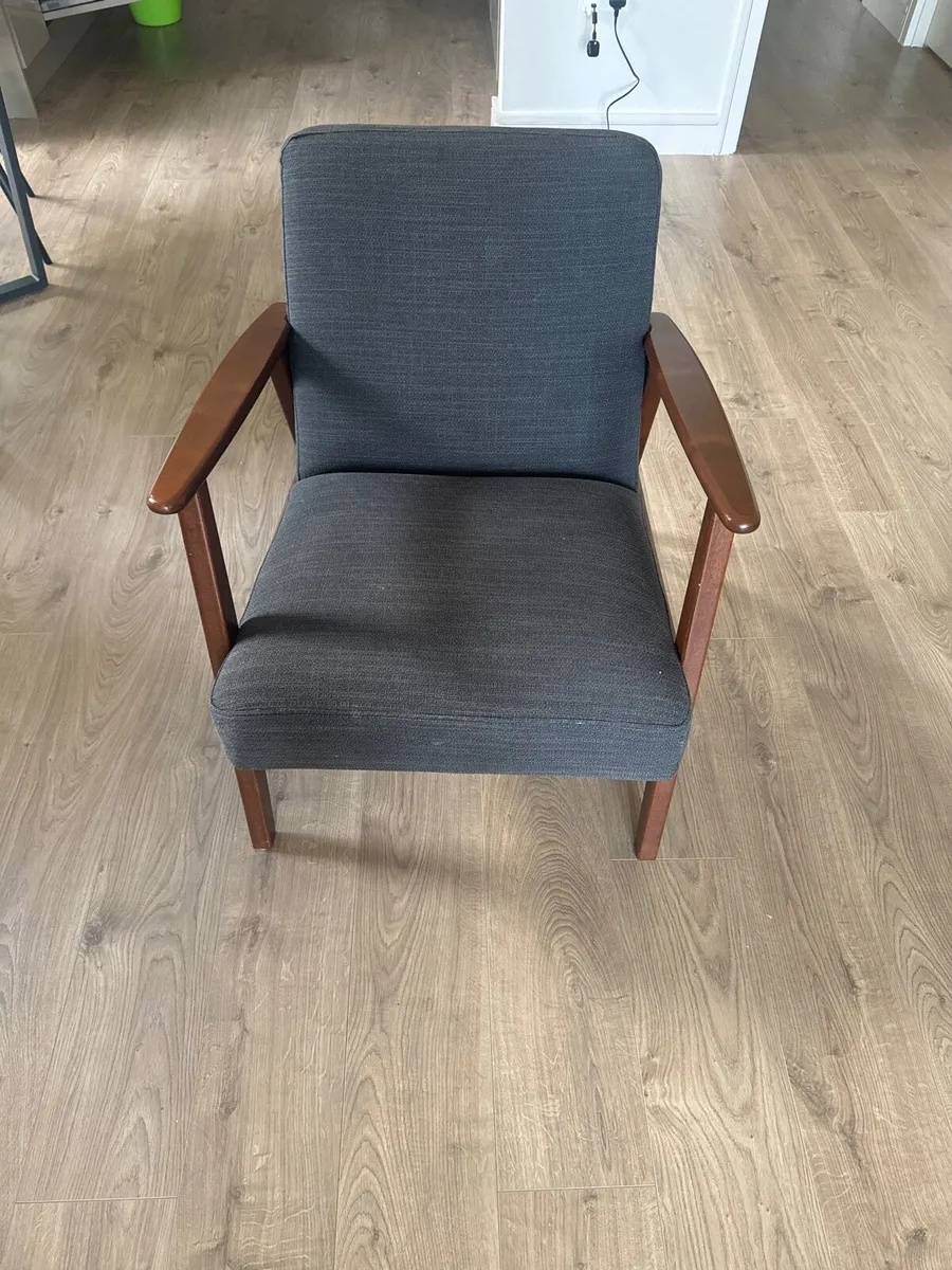 Single chair - Image 1