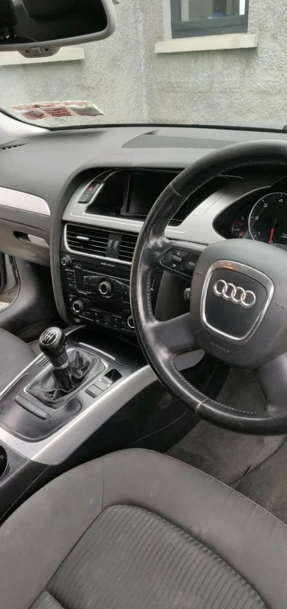 Audi A4 Estate Avant 2.0L Diesel - Image 2