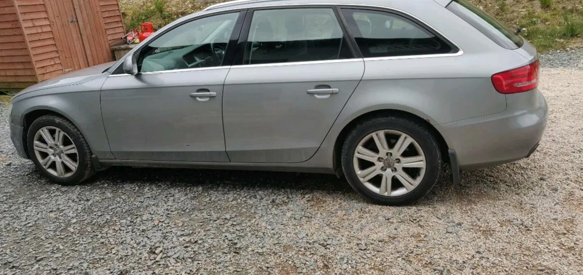 Audi A4 Estate Avant 2.0L Diesel - Image 4