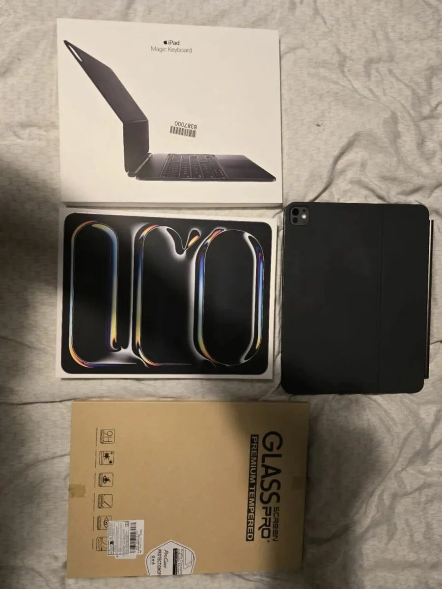 iPad Pro 13” M4 2024 256GB WiFi +Magic Keyboard - Image 1
