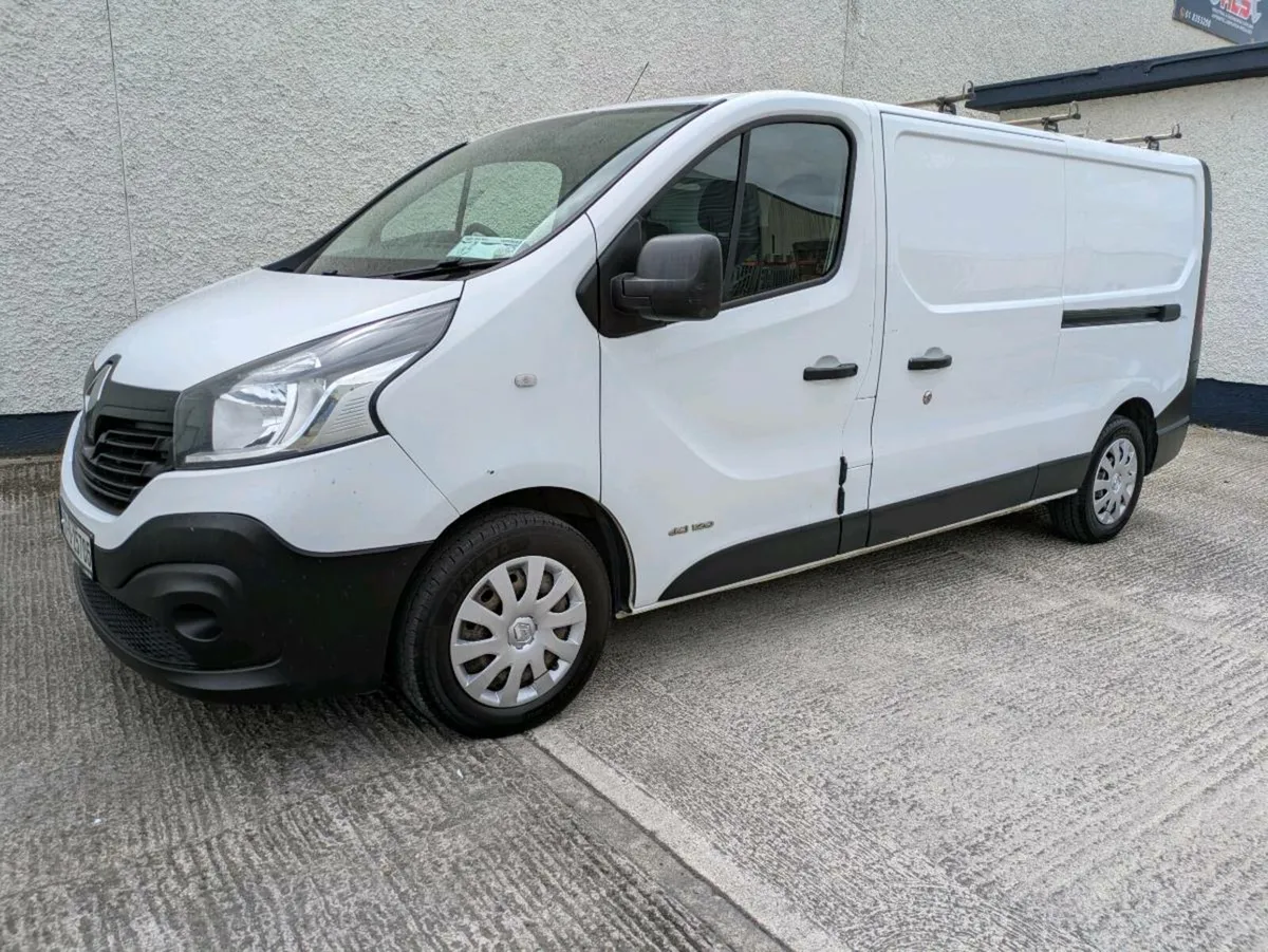 Renault Traffic LWB - Image 1