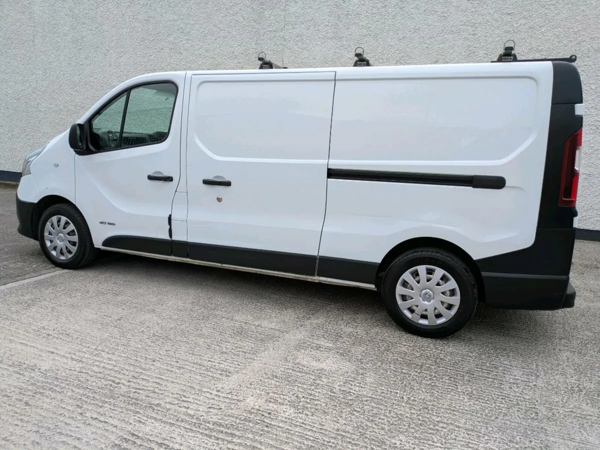 Renault Traffic LWB - Image 2