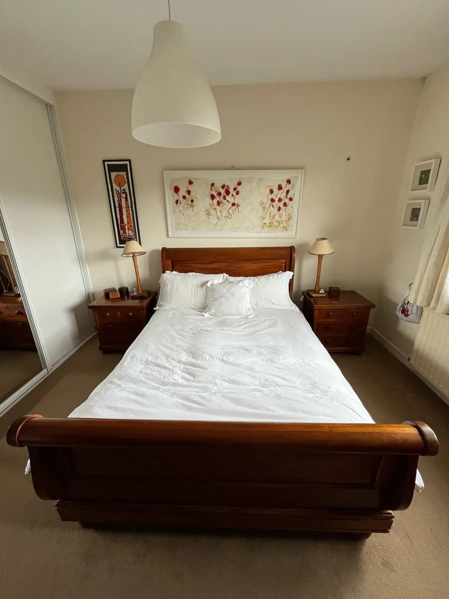 Solid mahogany double sleigh bed - Image 3