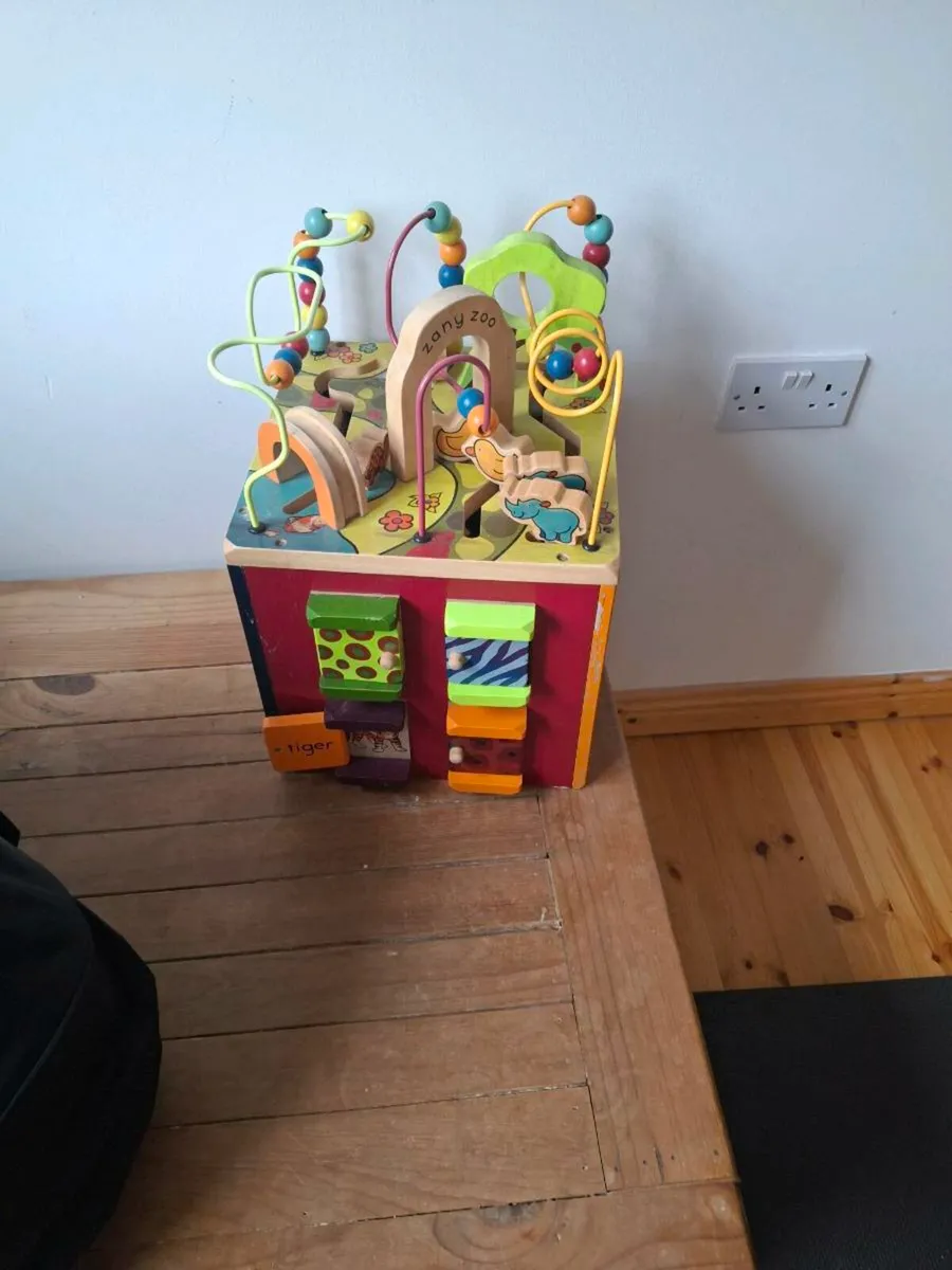 ZANY ZOO wooden play set