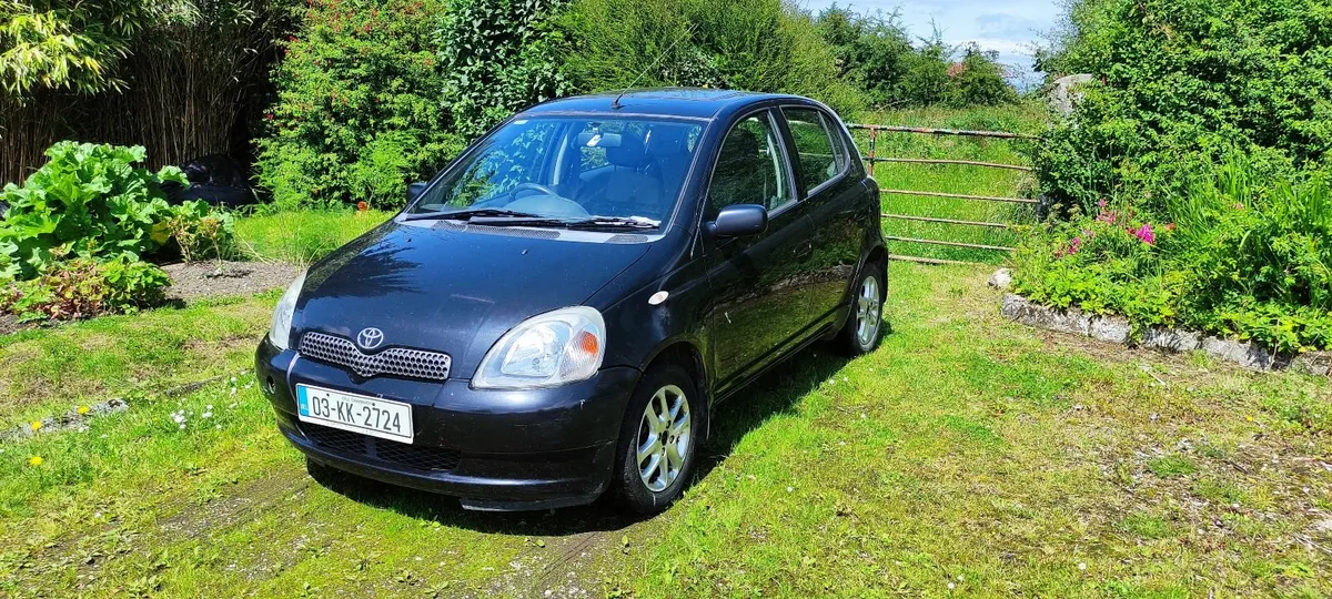 Toyota Yaris 2003 - Image 1