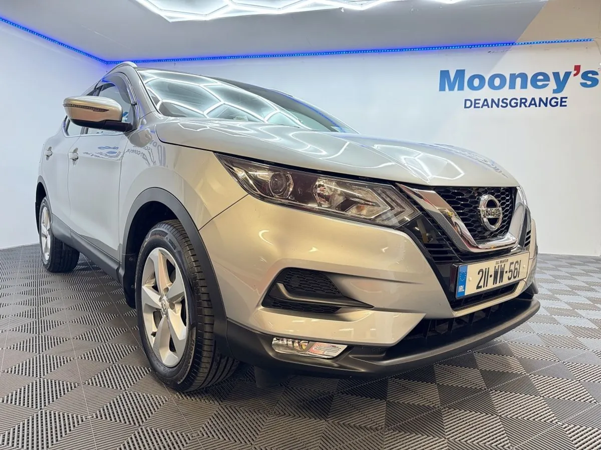 Nissan QASHQAI 1.3 PET SV DCT - Image 1