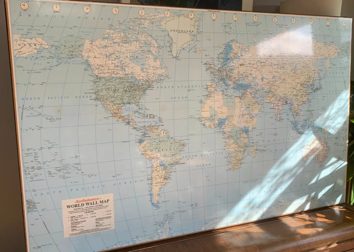 Large World Map - Image 3