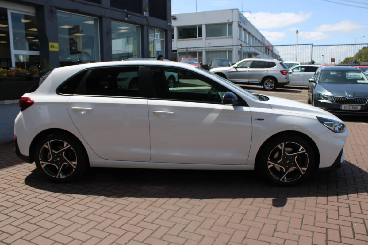 Hyundai i30 2022 - Image 3