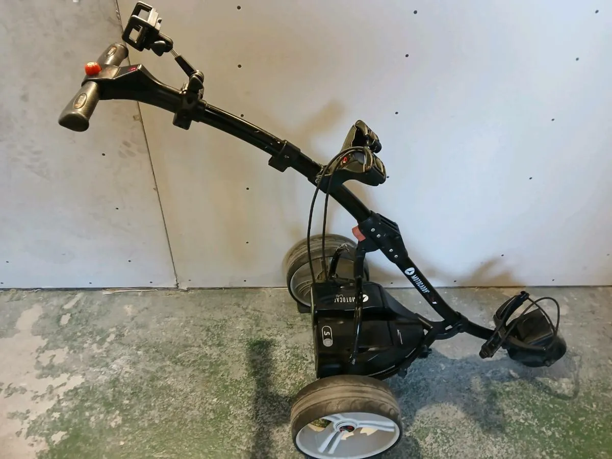 Motocaddy S1 inc 18 hole lithium battery - Image 1