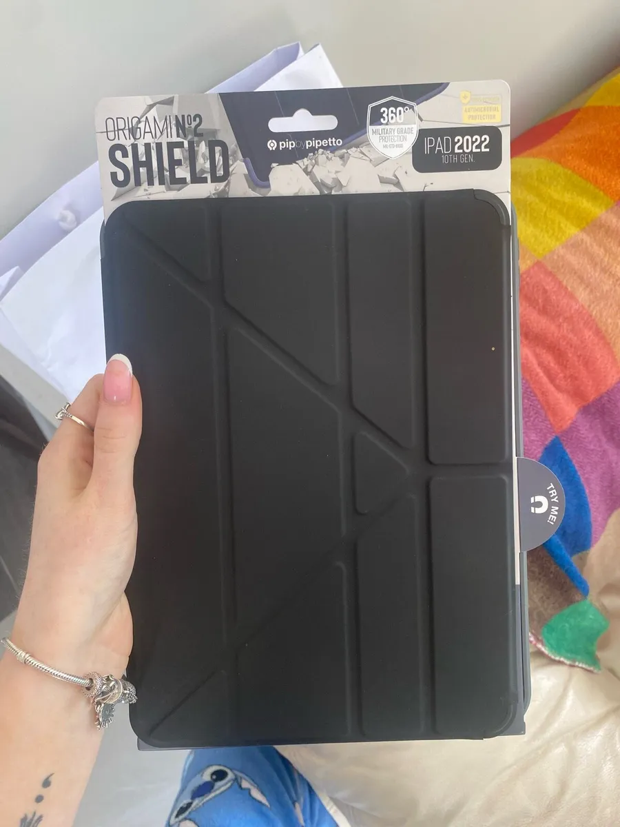 2022 10th generation Ipad cover - Image 1