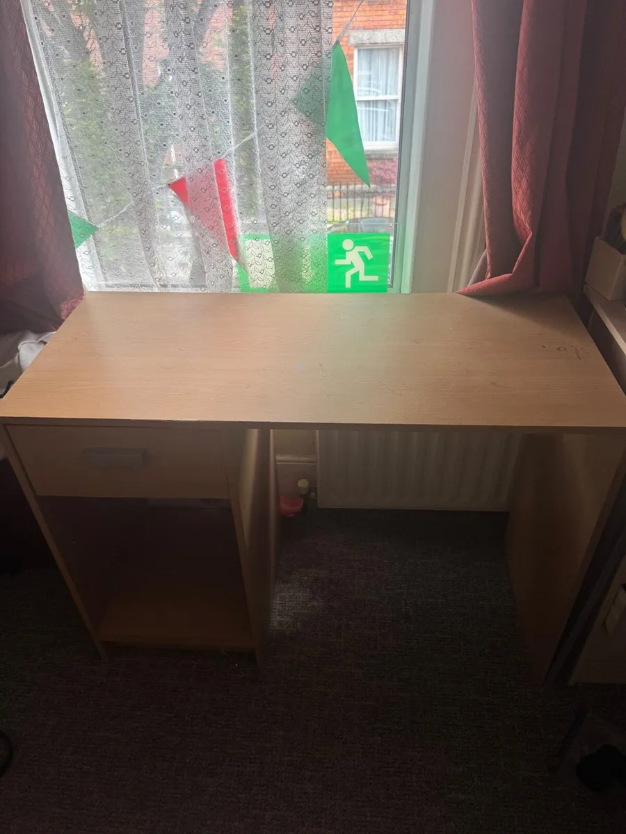 Brown desk - Image 4