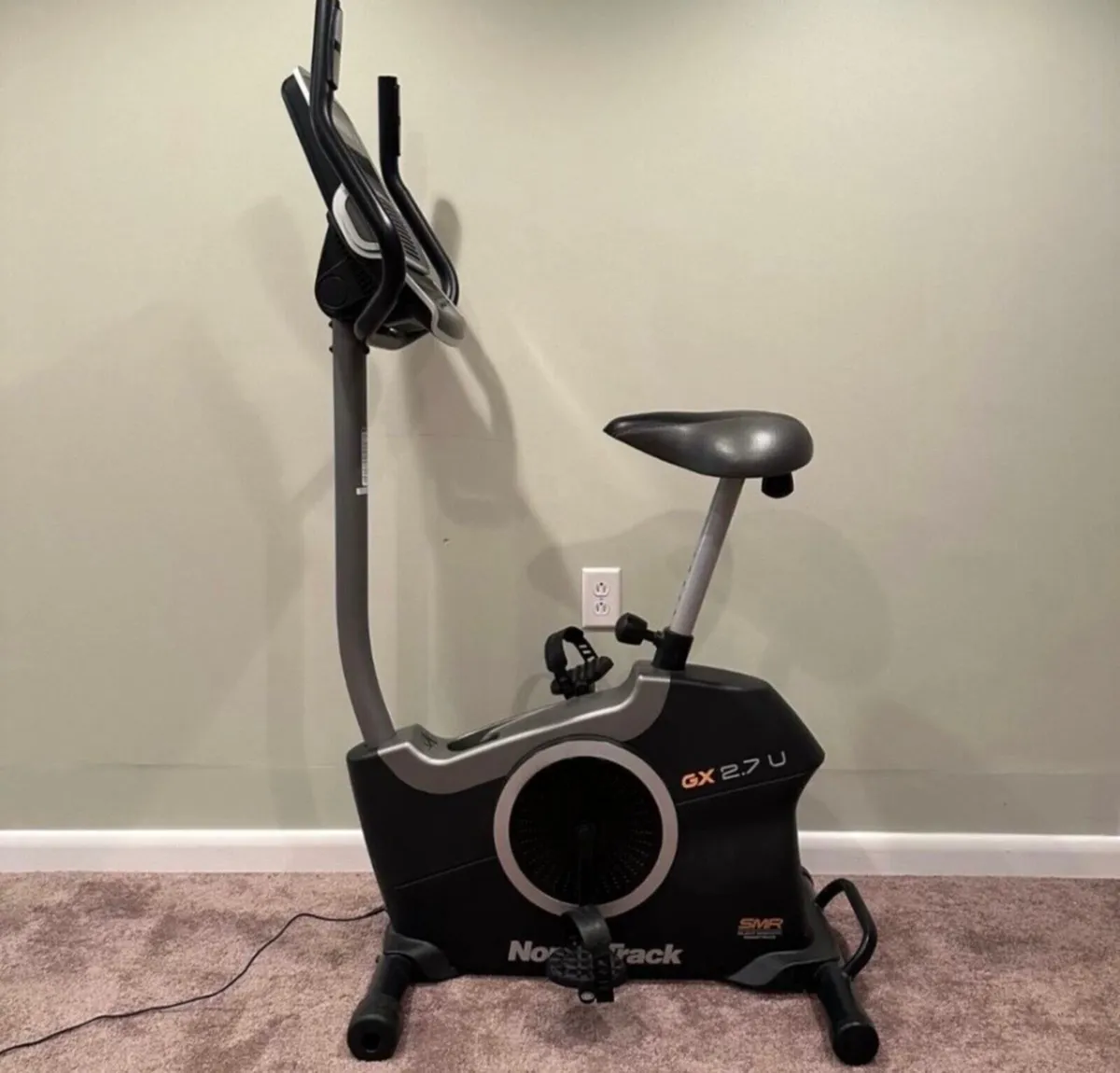 Proform 520 treadmill &  Nordictrack exercise bike - Image 3