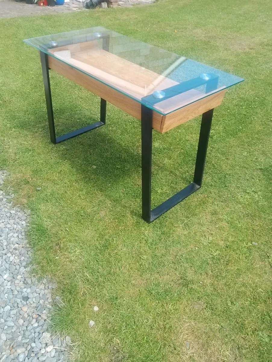 Desk - Image 1