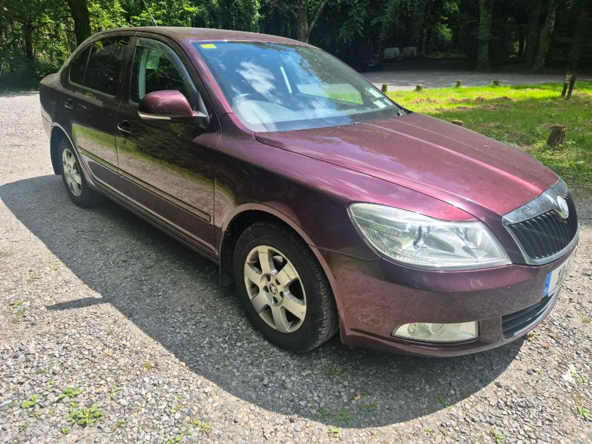 10 Skoda Octavia 1.6 NCT 4-26 - Image 1