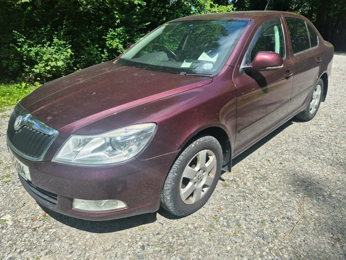 10 Skoda Octavia 1.6 NCT 4-26 - Image 3
