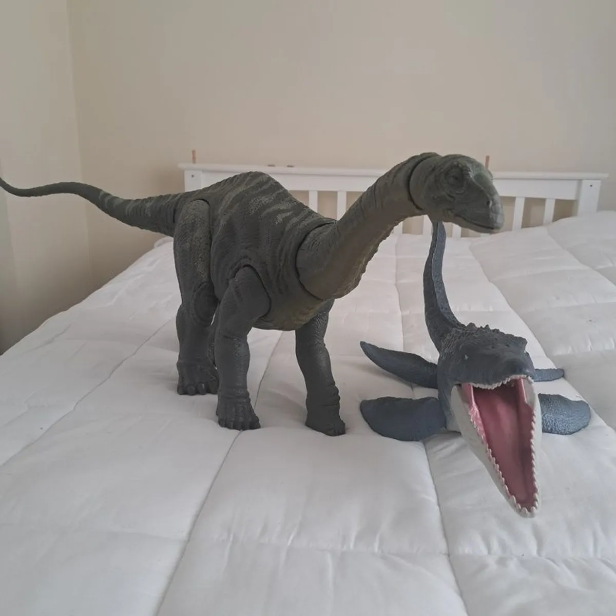 Jurassic world original dinosaur's - Image 1