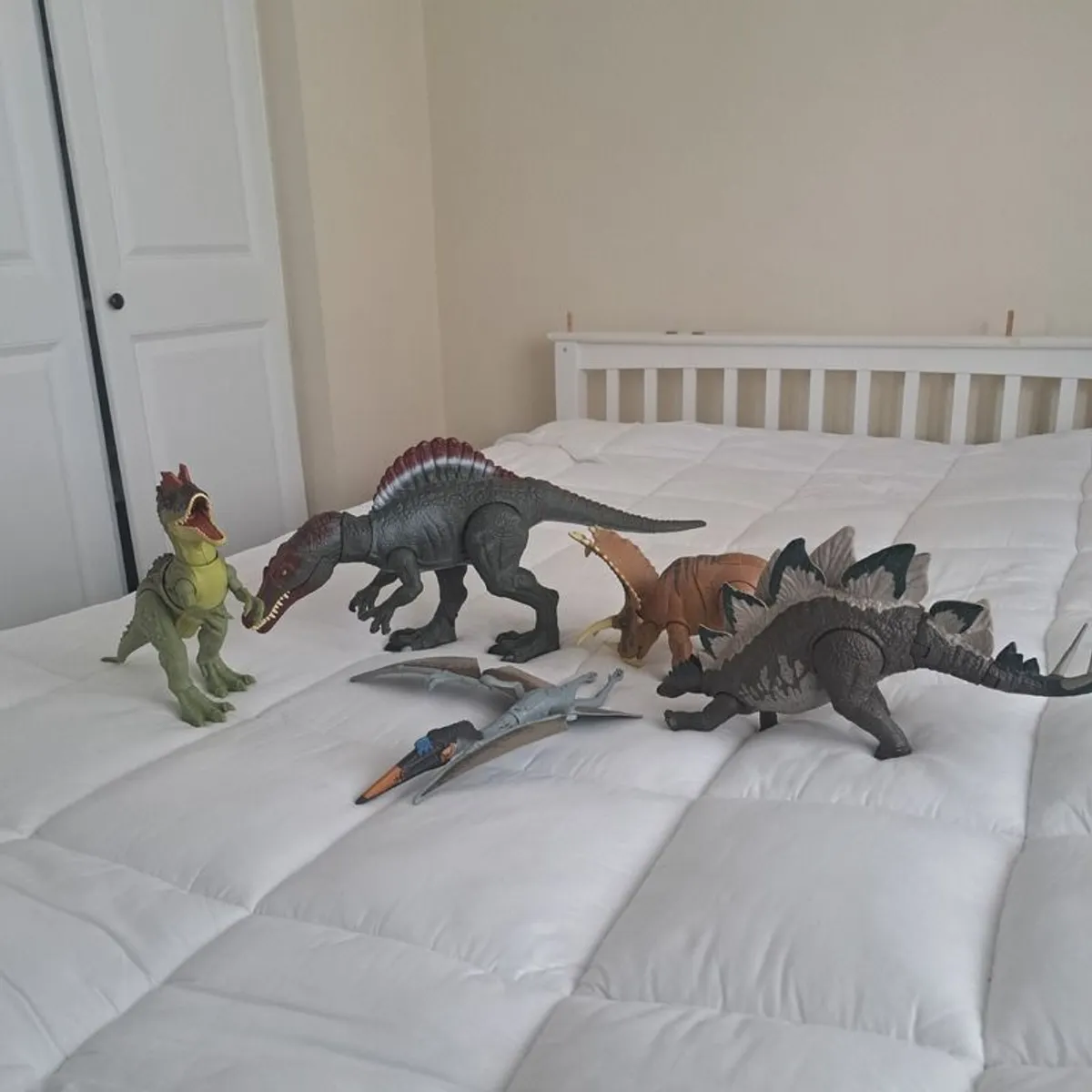 Jurassic world original dinosaur's - Image 2