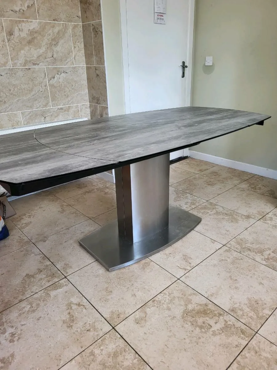 Kitchen extendable dining table - Image 2