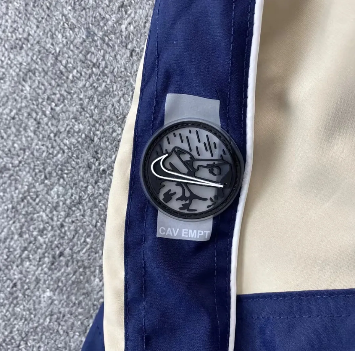 Vintage Nike windbreaker jacket - Image 4