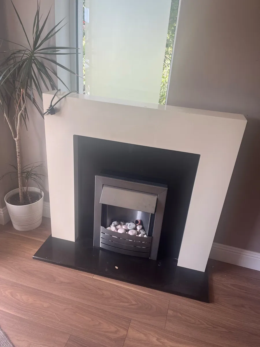 Electric fireplace