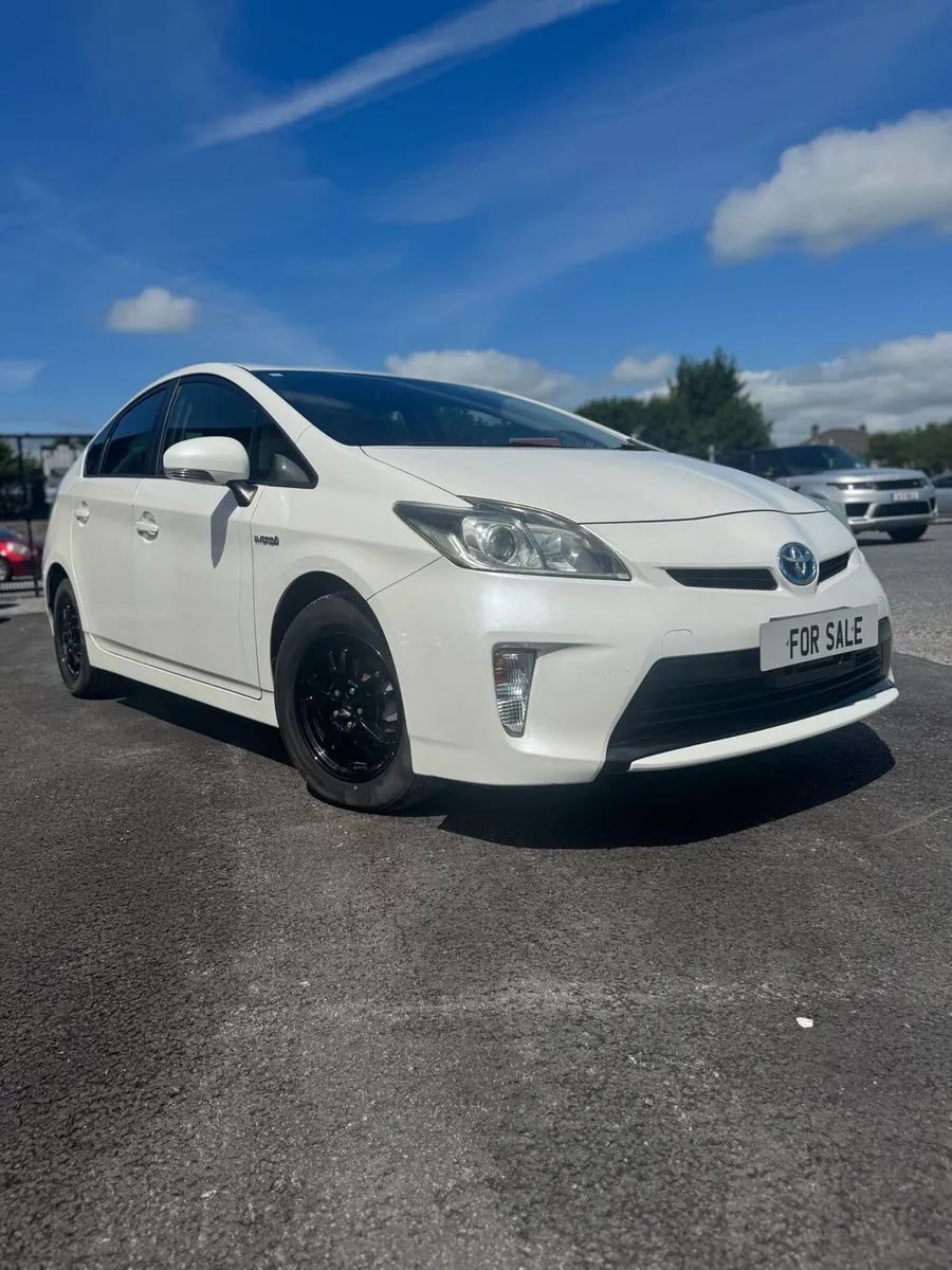 Toyota Prius S 2013, Hybrid, NCT, Tax, Warranty - Image 2