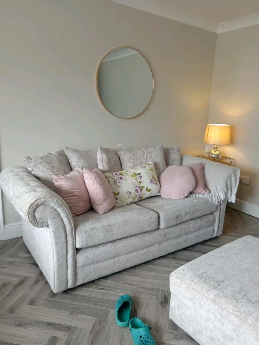 Sofa / Couch - Image 1