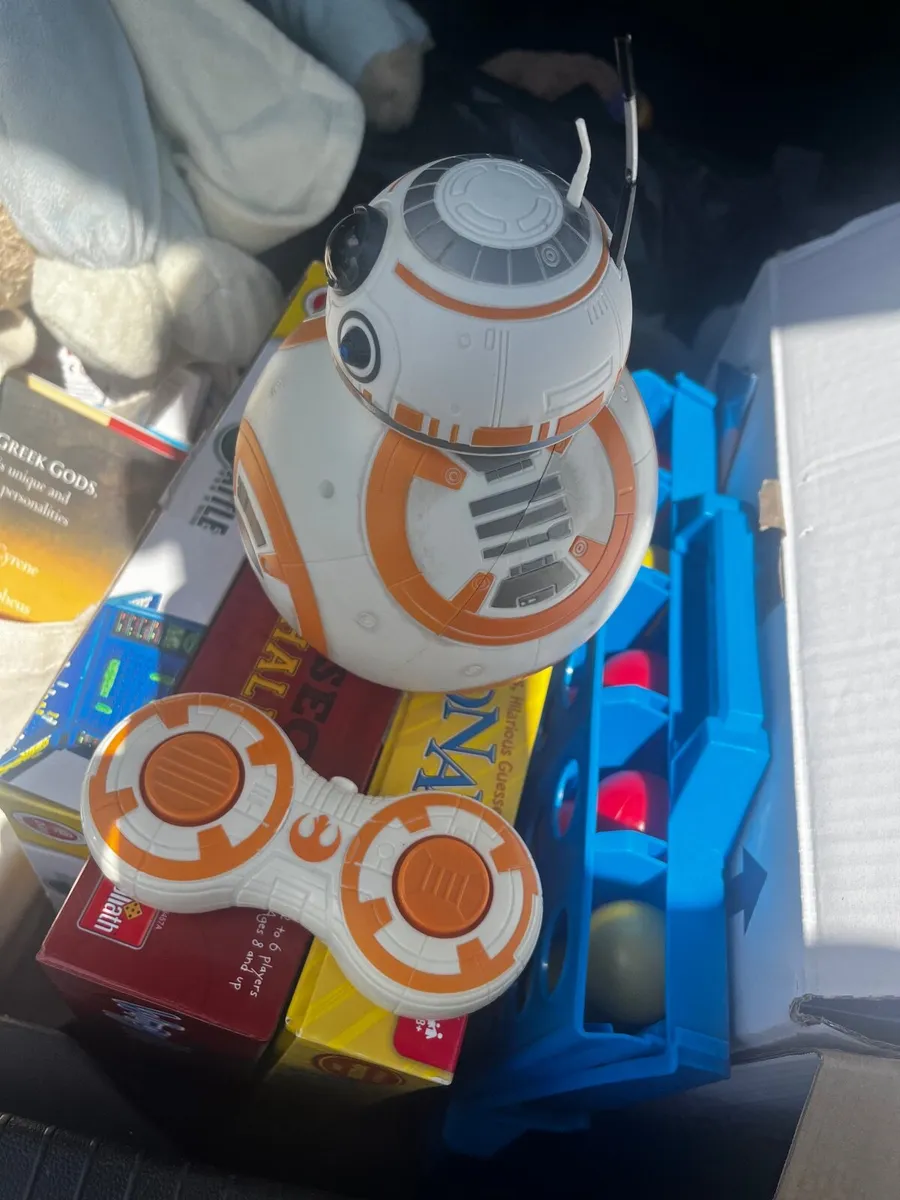 Books/toys/games - Image 1