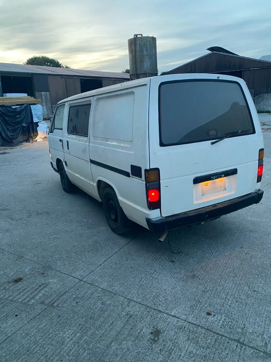 Toyota Hiace - Image 2