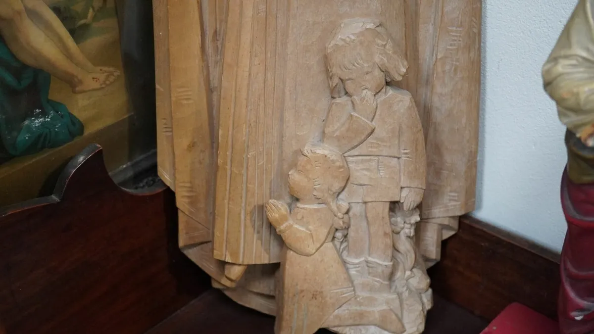🪵 Vintage German Hand-Carved Wooden Relief - Image 4