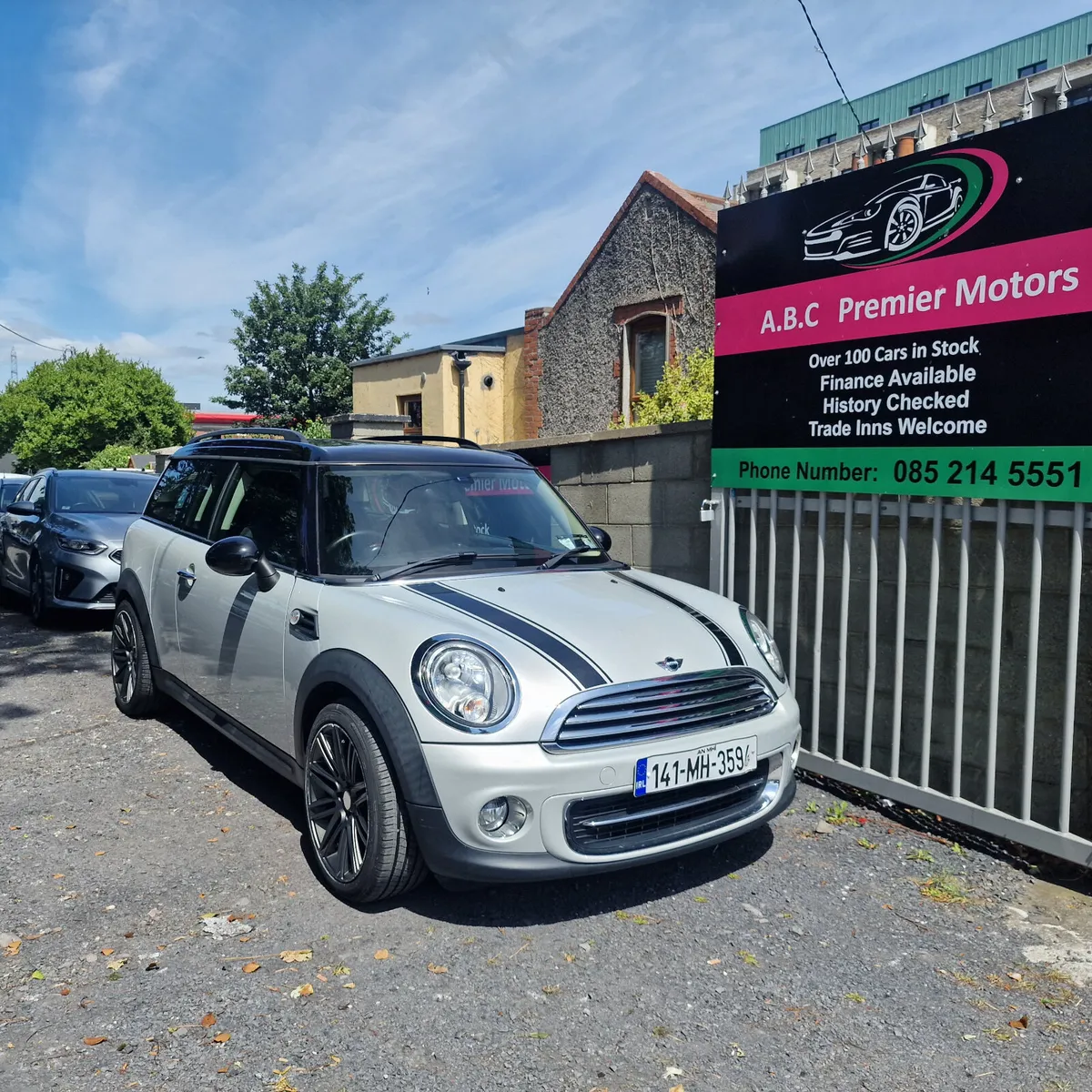 Mini Cooper 2014 Low Miles 65k miles - Image 1