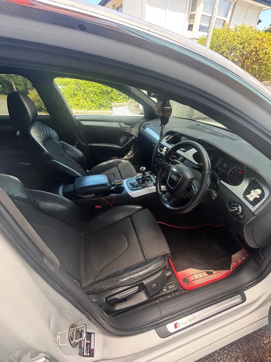 Audi A4 2009 - Image 2