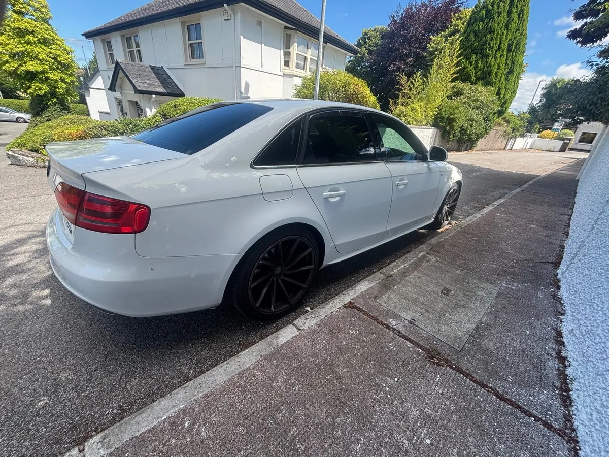 Audi A4 2009 - Image 4