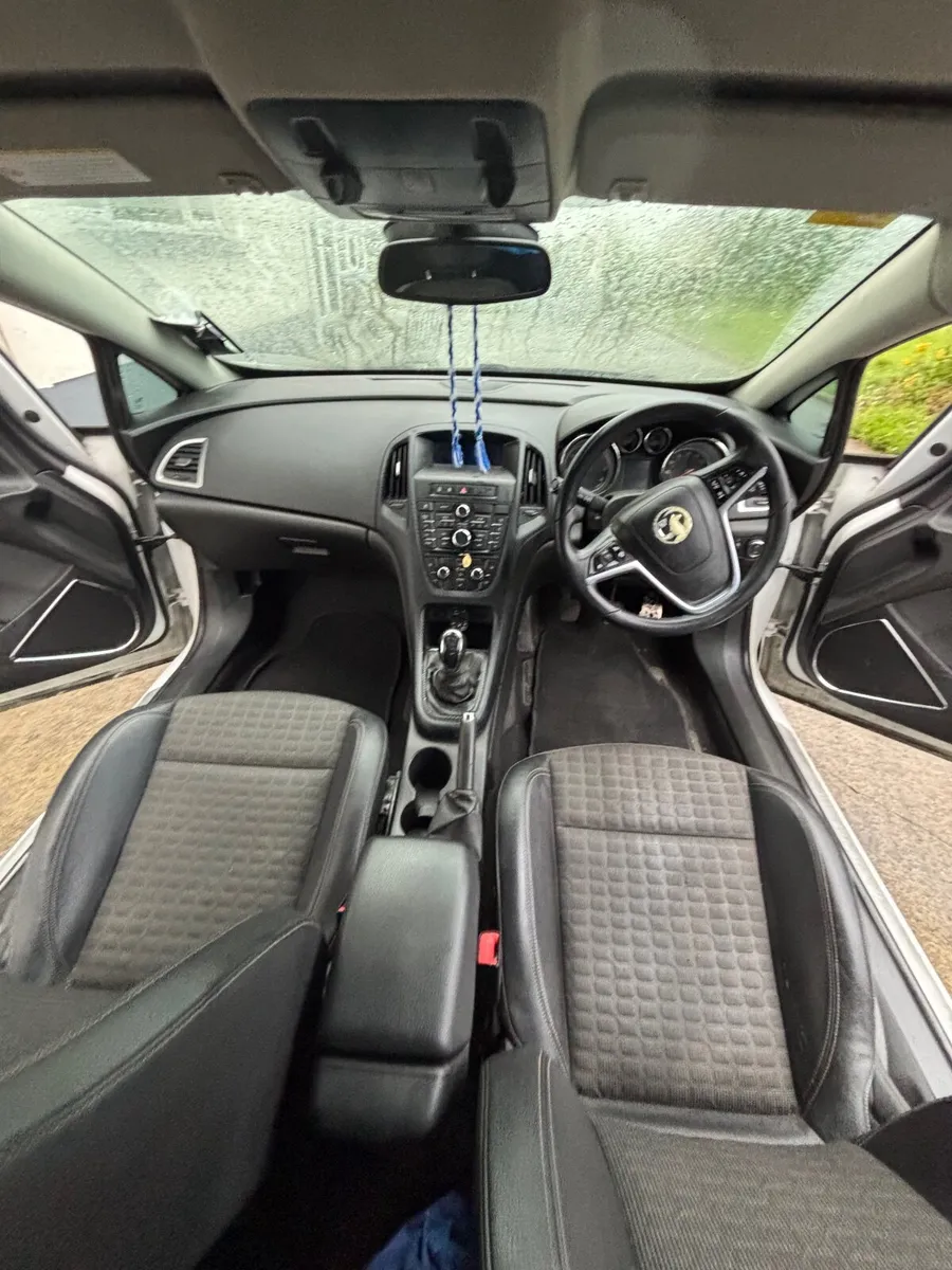 Vauxhall Astra 2015 - Image 4