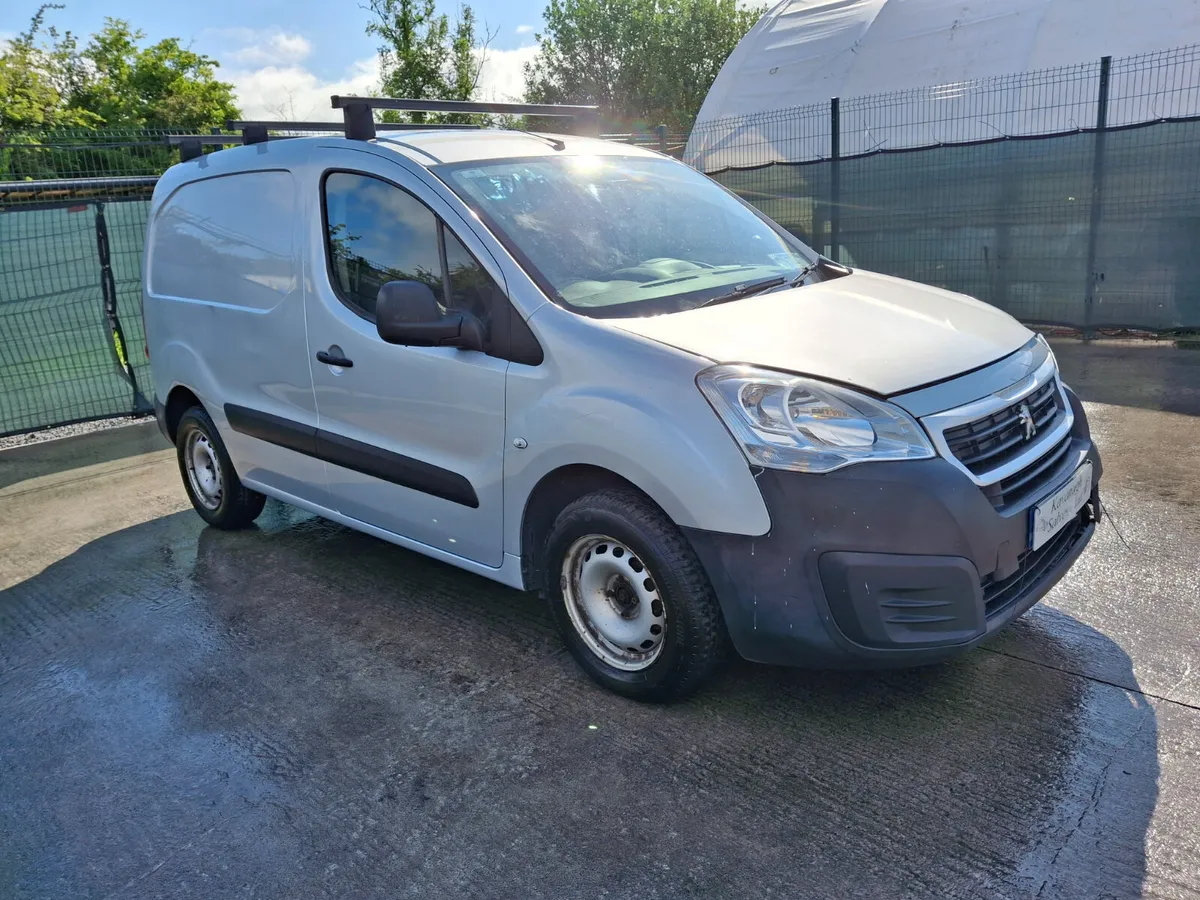 2017 Peugeot Partner - Image 1