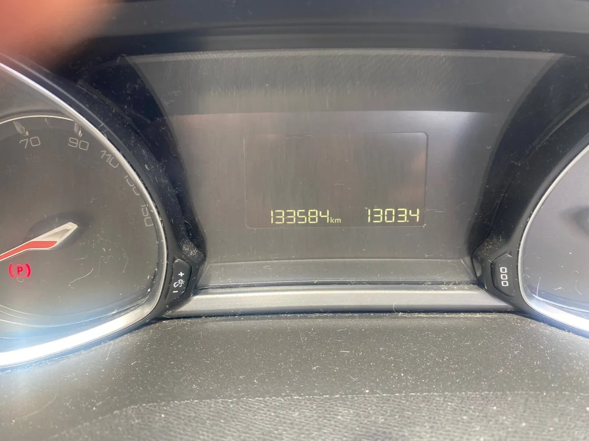 Peugeot 308 - Image 1