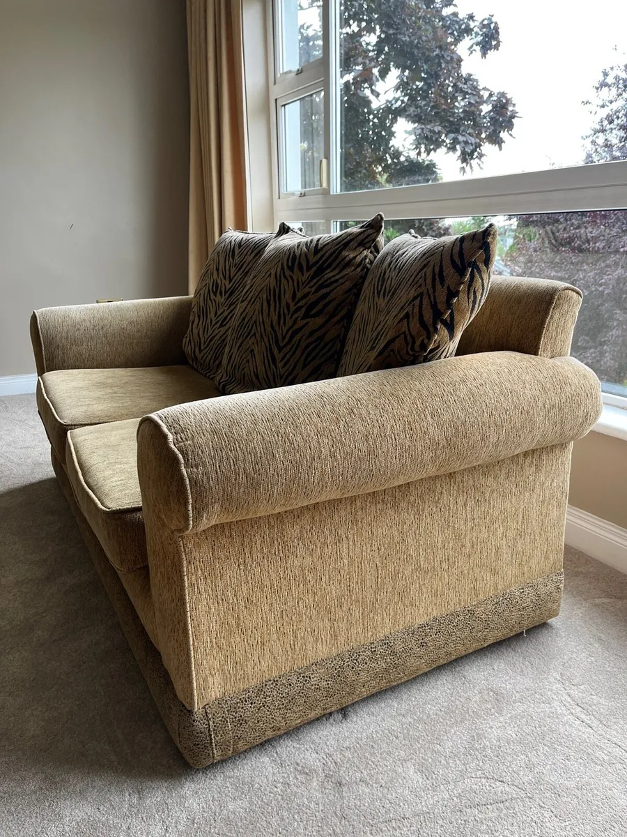 2 Seater Couch for sale - Image 2