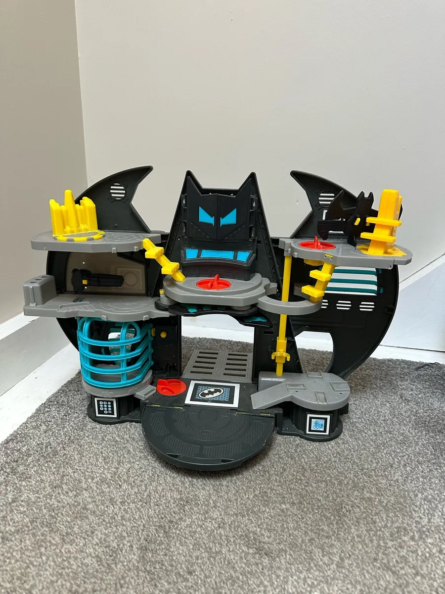 Imaginext Superhero and super villain buildings - Image 4