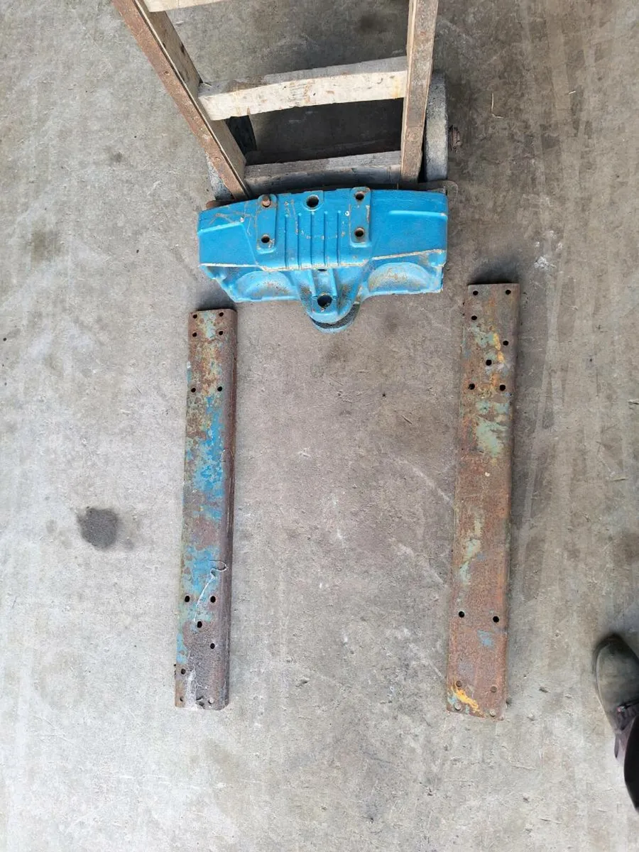 Fordson  dexta,major parts - Image 1