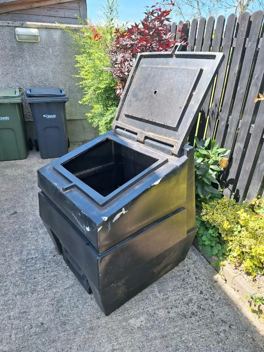 Large coal / sticks  bunker - Image 3
