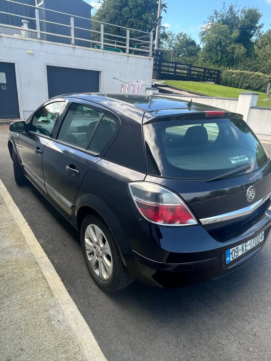 Car - Image 4