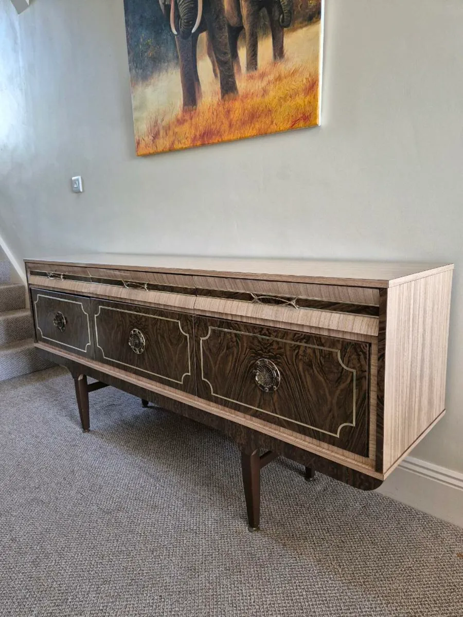 Mid-century sideboard - Image 1